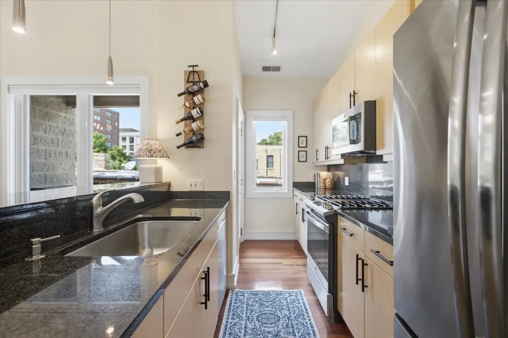 2627 North Sheffield Avenue Chicago IL 60614
