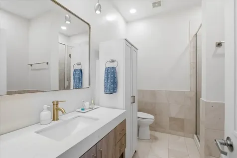 2627 North Sheffield Avenue Chicago IL 60614