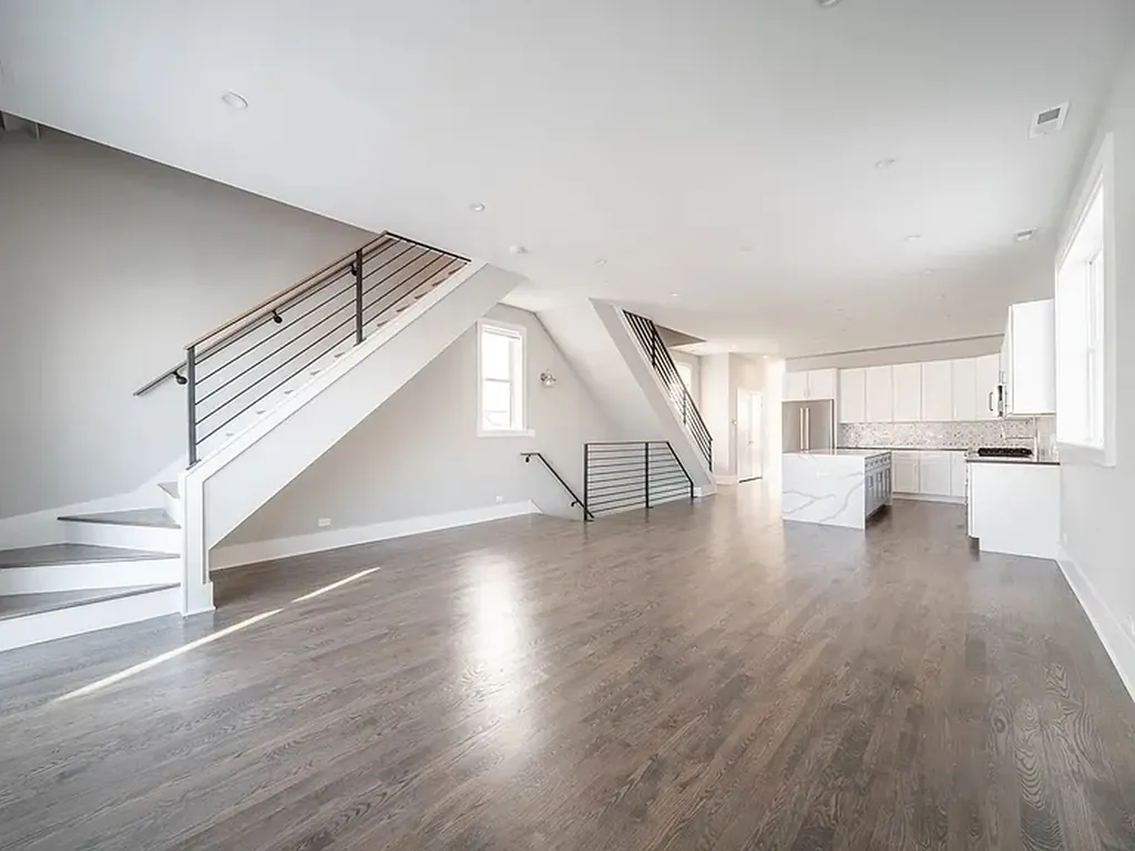 556 West 18th Street Chicago IL 60616