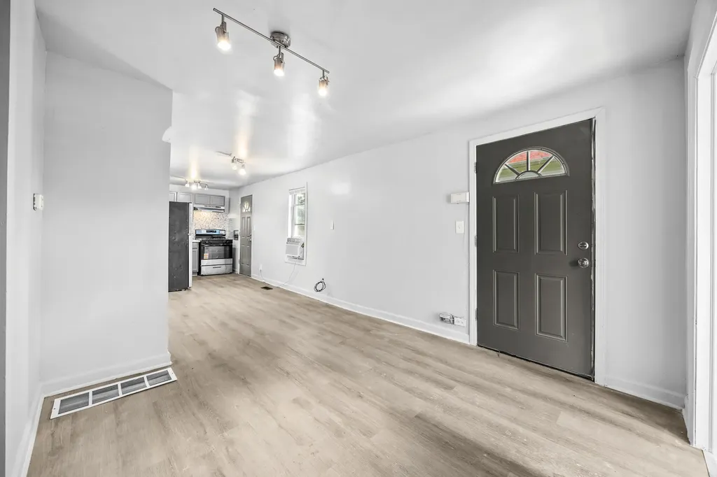 8607 South Morgan Street Chicago IL 60620