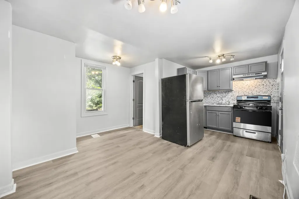 8607 South Morgan Street Chicago IL 60620