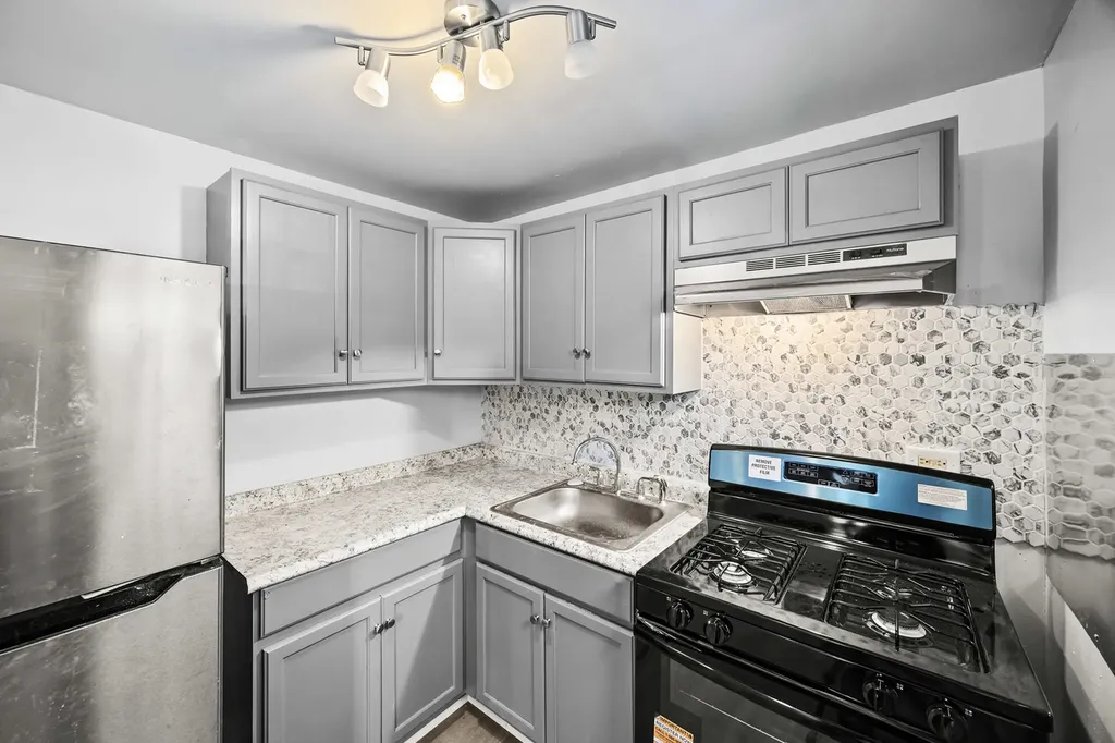 8607 South Morgan Street Chicago IL 60620