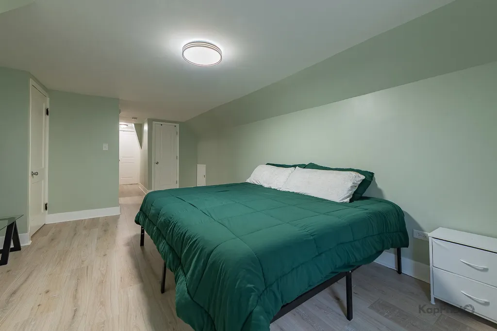 7327 South Carpenter Street Chicago IL 60621
