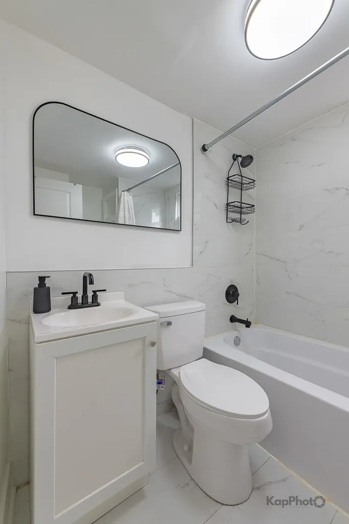 7327 South Carpenter Street Chicago IL 60621