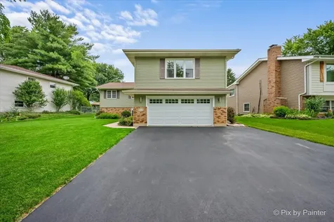 640 Ash Street Algonquin IL 60102