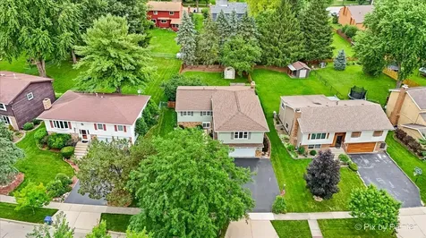 640 Ash Street Algonquin IL 60102