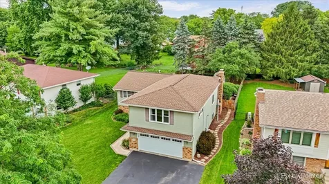 640 Ash Street Algonquin IL 60102