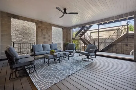 3739 North Clifton Avenue Chicago IL 60613