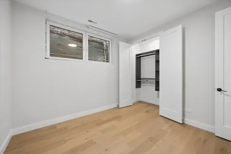 3739 North Clifton Avenue Chicago IL 60613