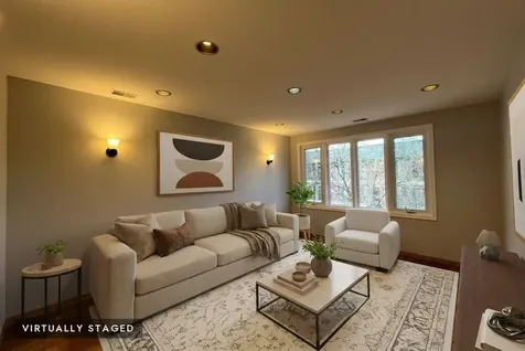 449 West 37th Street Chicago IL 60609
