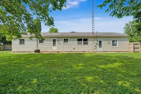 405 Washington Street Fithian IL 61844