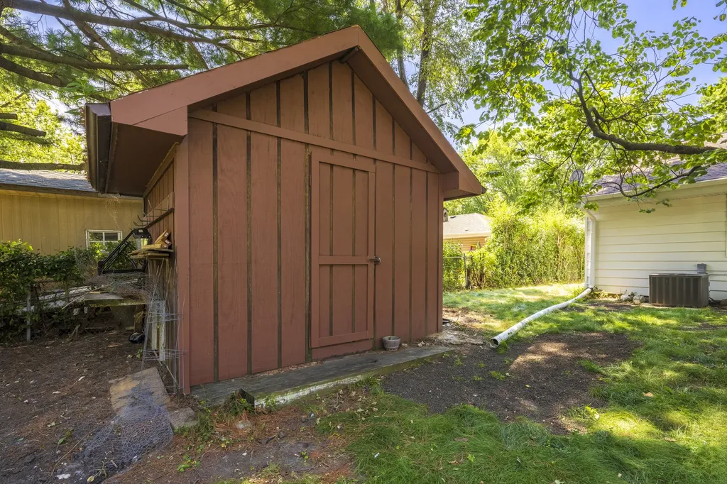 7601 Adams Street Darien IL 60561