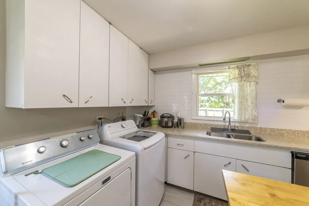 7601 Adams Street Darien IL 60561