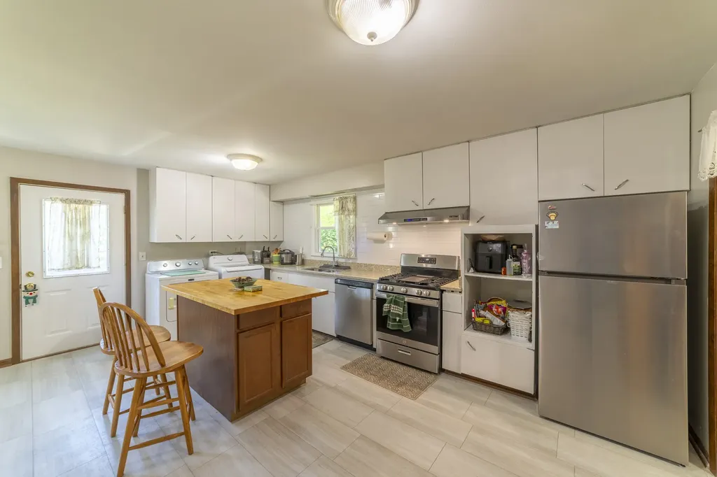 7601 Adams Street Darien IL 60561