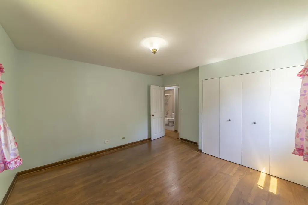 7601 Adams Street Darien IL 60561