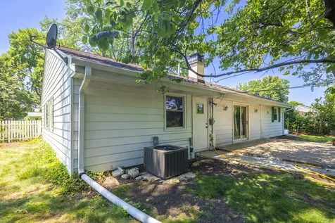7601 Adams Street Darien IL 60561