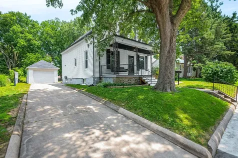 1108 South Clayton Street Bloomington IL 61701