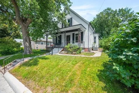 1108 South Clayton Street Bloomington IL 61701