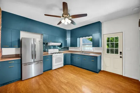 1108 South Clayton Street Bloomington IL 61701