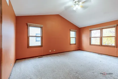 1551 Crowfoot Circle N Hoffman Estates IL 60169