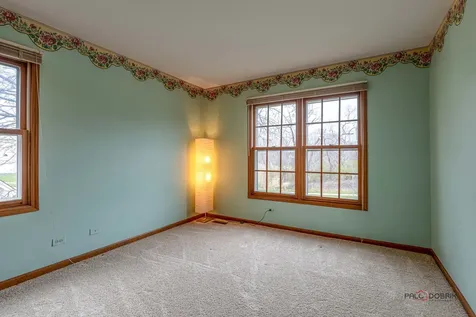 1551 Crowfoot Circle N Hoffman Estates IL 60169