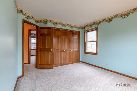 1551 Crowfoot Circle N Hoffman Estates IL 60169