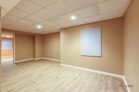 1551 Crowfoot Circle N Hoffman Estates IL 60169