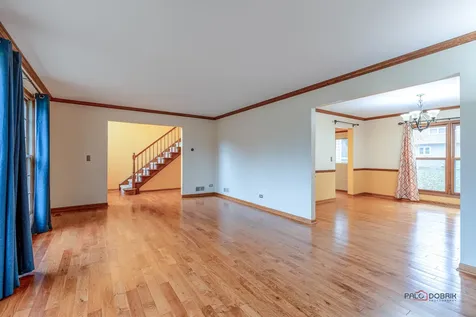 1551 Crowfoot Circle N Hoffman Estates IL 60169