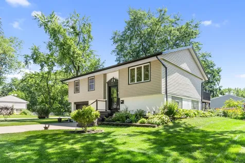 543 Ridge Circle Streamwood IL 60107