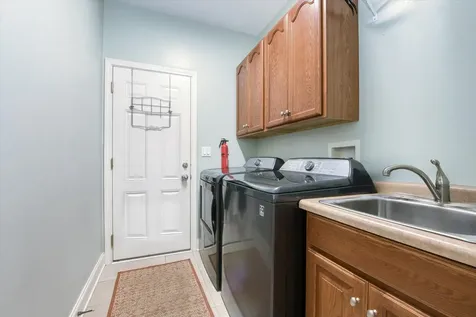 298 Quinlan Avenue Dekalb IL 60115