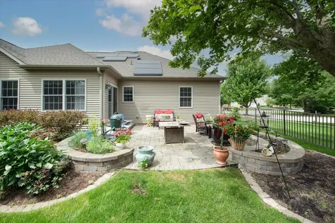 298 Quinlan Avenue Dekalb IL 60115