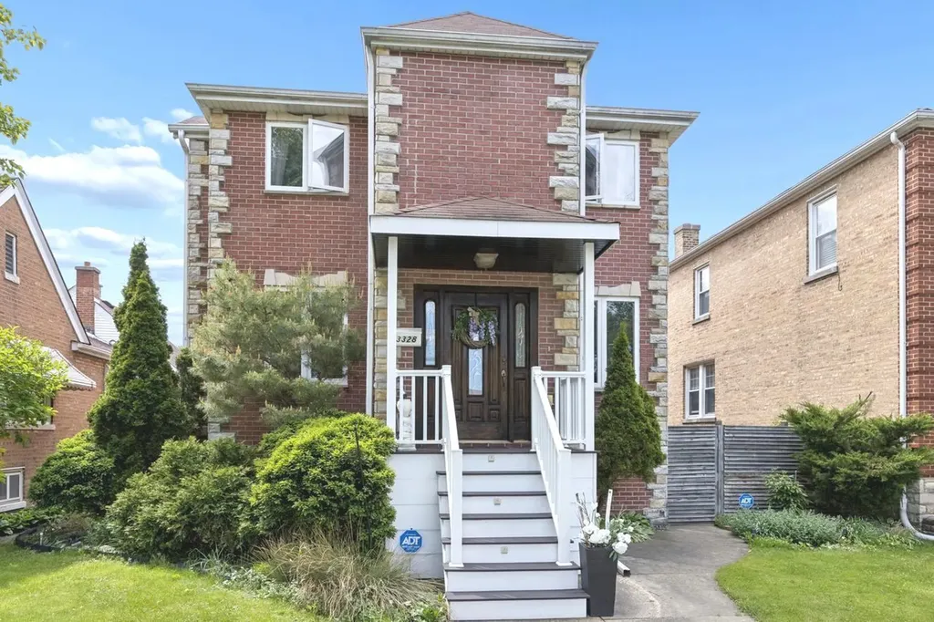 3328 North Plainfield Avenue Chicago IL 60634