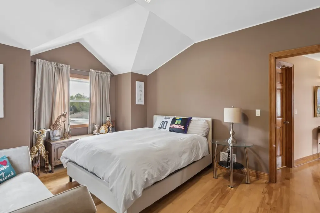 3328 North Plainfield Avenue Chicago IL 60634