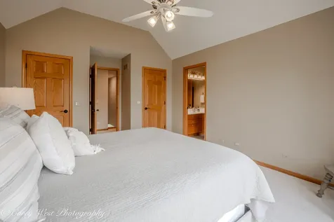 4N843 West Woods Drive St. Charles IL 60175