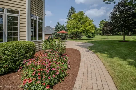 4N843 West Woods Drive St. Charles IL 60175