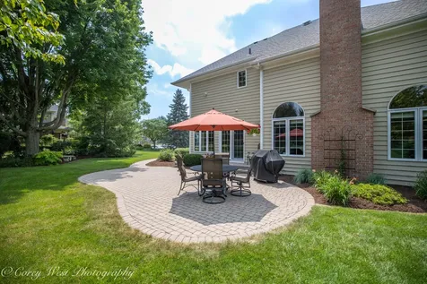 4N843 West Woods Drive St. Charles IL 60175