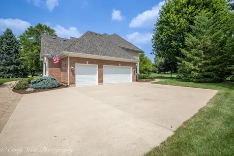 4N843 West Woods Drive St. Charles IL 60175