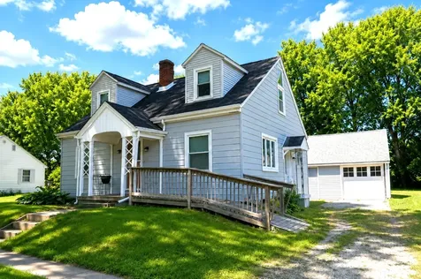 1402 West 3rd Street Sterling IL 61081