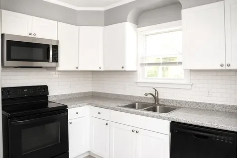 1402 West 3rd Street Sterling IL 61081