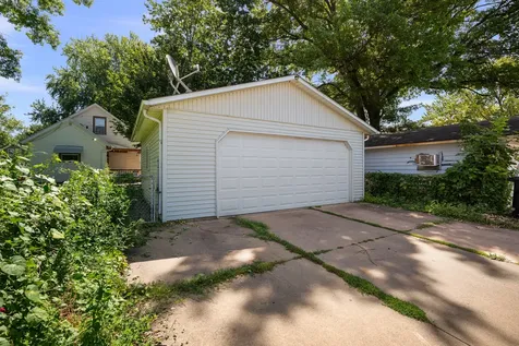 1815 4TH Street Moline IL 61265
