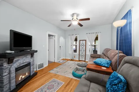 1815 4TH Street Moline IL 61265