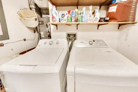 923 West Irving Park Road W Chicago IL 60613
