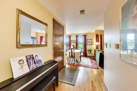923 West Irving Park Road W Chicago IL 60613