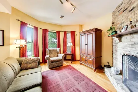 923 West Irving Park Road W Chicago IL 60613