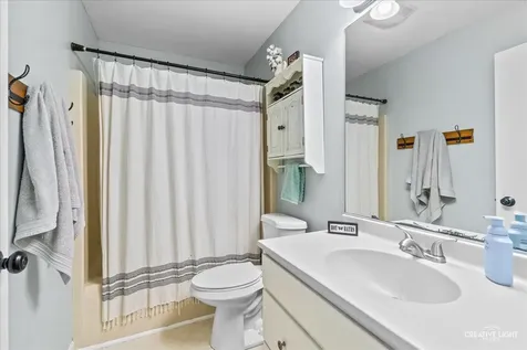 1030 Suzy Street Lake Holiday IL 60548