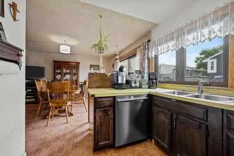205 Robbin Drive Romeoville IL 60446