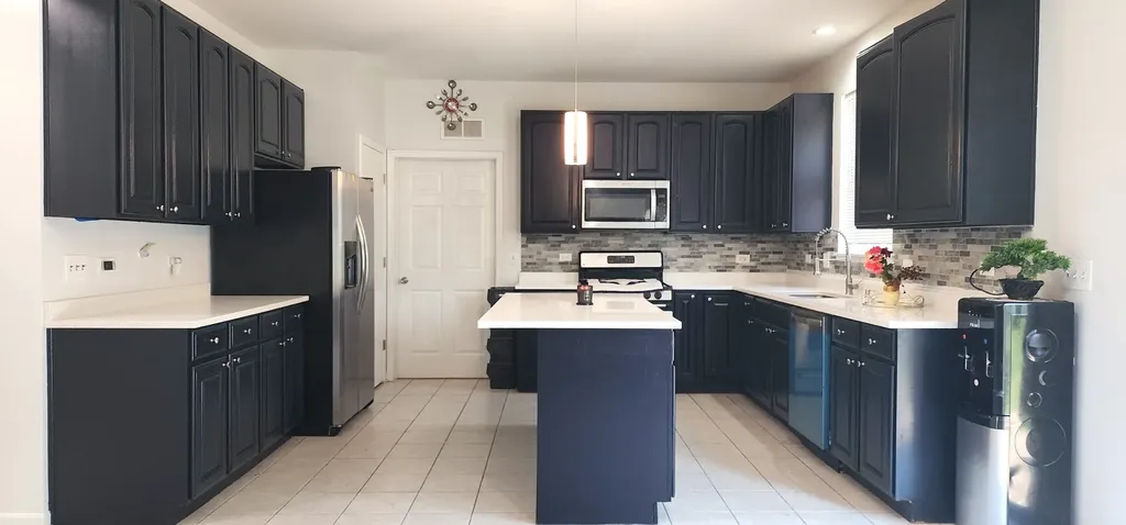 4 Claridge Court Bolingbrook IL 60440