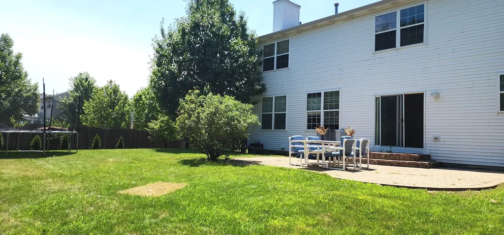 4 Claridge Court Bolingbrook IL 60440