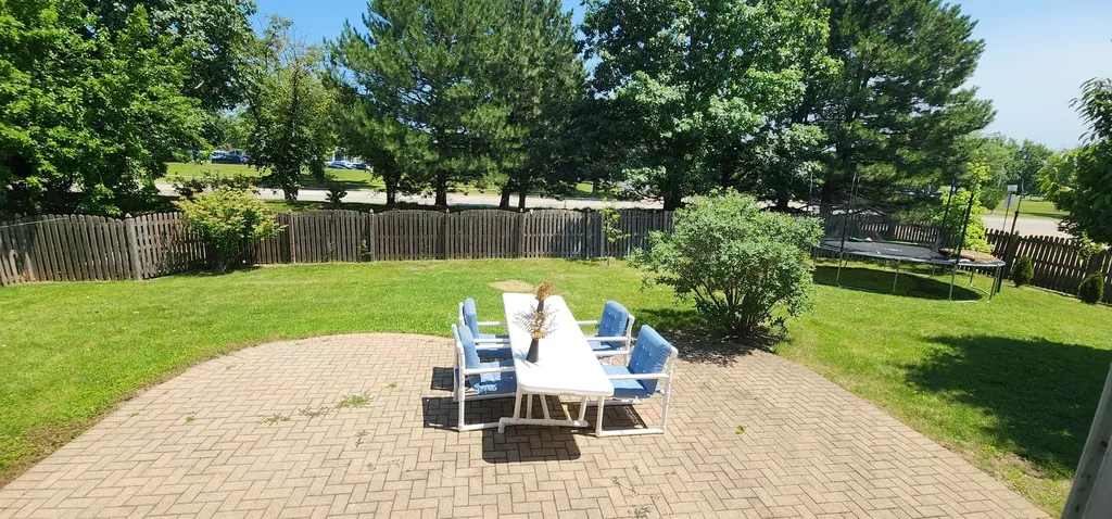4 Claridge Court Bolingbrook IL 60440