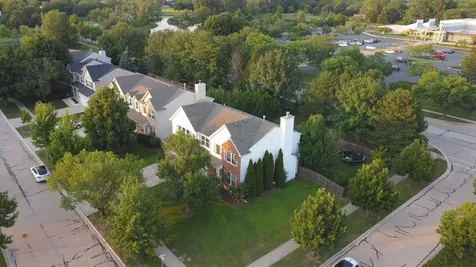 4 Claridge Court Bolingbrook IL 60440